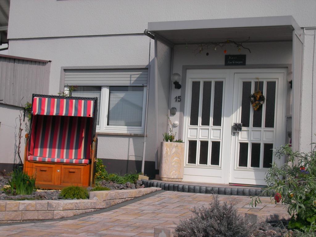 Апартаменты Haus Ellbogen Momlingen Экстерьер фото